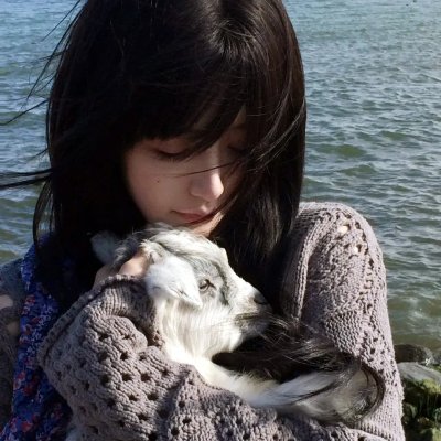 顶流女星黑料引官司，评论区彻底沦陷，一夜之间持续发酵